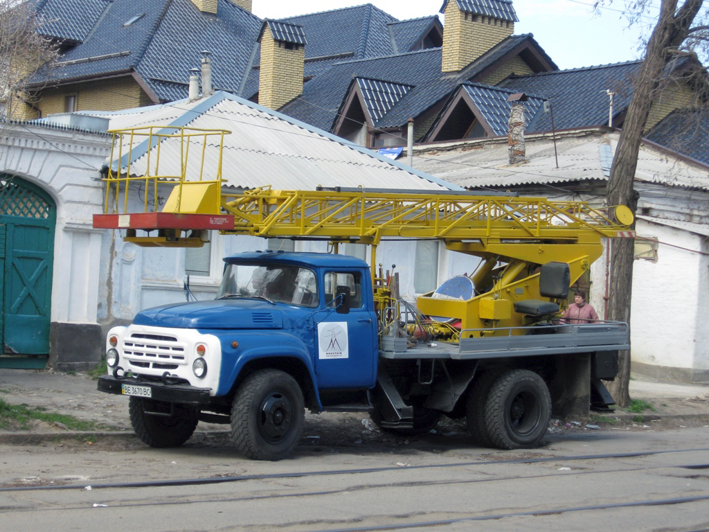  Автоподъёмник АП-17А на шасси ЗиЛ-431412. #ВЕ 3670 ВС. Николаев, улица Потемкинская