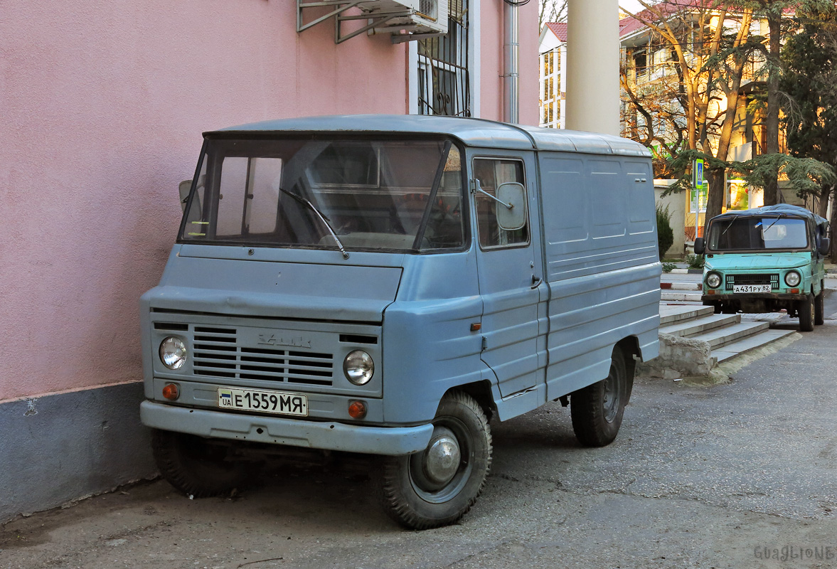 Zuk A06B #е 1559 МЯ. АР Крым, Алушта, улица Горького