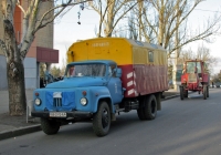 Автомастерская Николаевского горводоканала в кузове типа КУНГ на шасси автомобиля ГАЗ-53-12 #ВЕ 2972 АА. Николаев, улица Советская