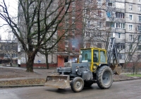 Экскаватор ЭО-2621-В3 на базе трактора серии ЮМЗ-6*. Николаев, улица Колодезная