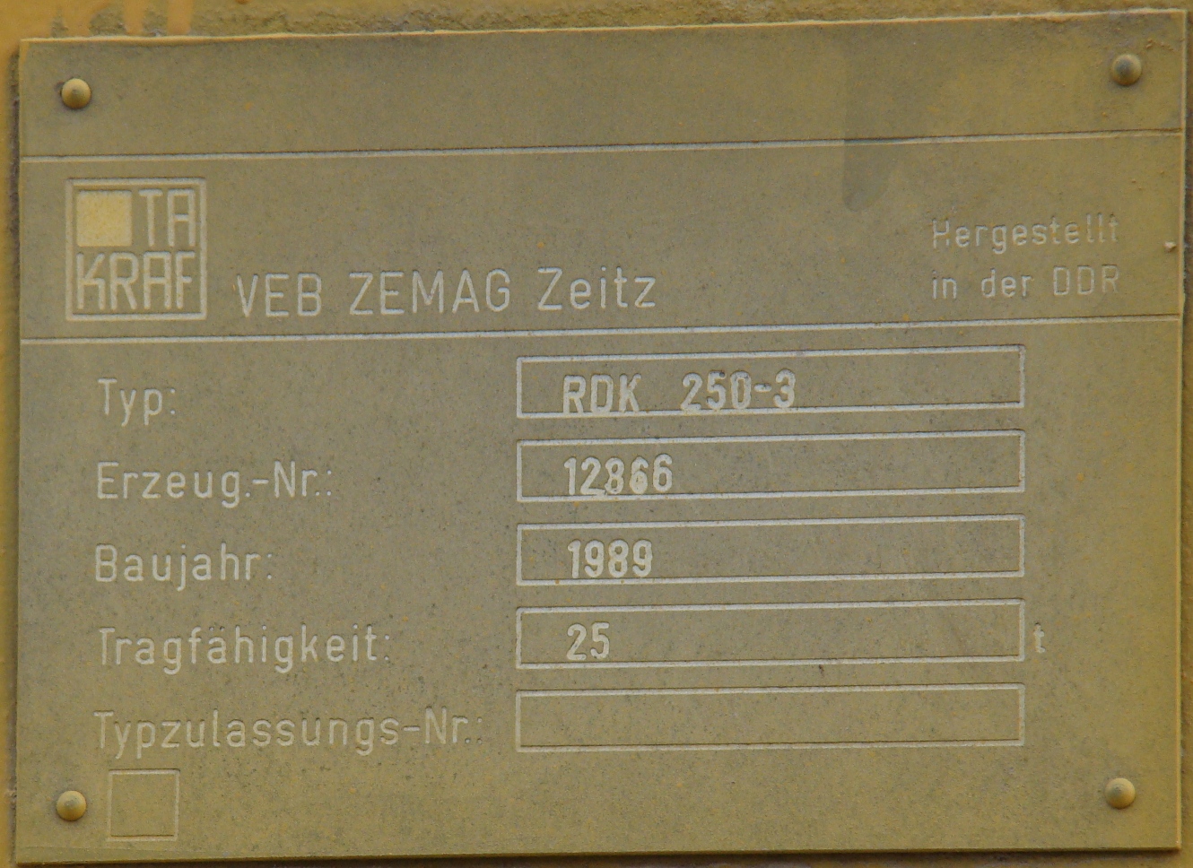 Заводская табличка крана RDK-250.3 Зав.№12366.  