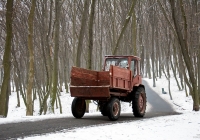 Самоходное шасси СШ-2540 #00470 КС. Киев, Голосеевский парк им. Максима Рыльского