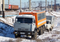 Вахтовый автобус НефАЗ-4208-03 на шасси КамАЗ-43114 № Е 213 КТ 31. Белгородская область, г. Алексеевка, Заводская улица