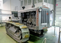 Трактор С-65 "Сталинец" на выставке "Олдтаймер-галерея". Москва, выставочный комплекс в Сокольниках