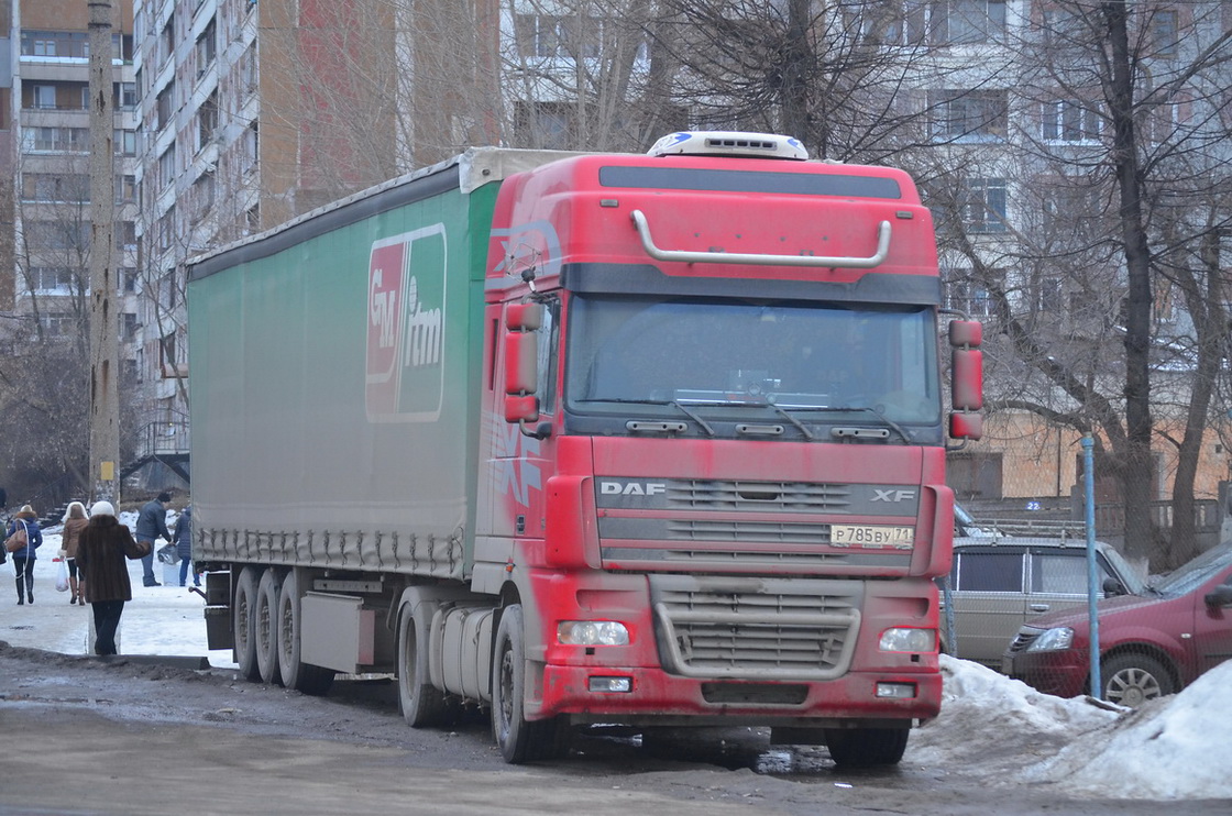 Седельный тягач DAF FT XF95, #Р 785 ВУ 71. Тула, улица Ряжская