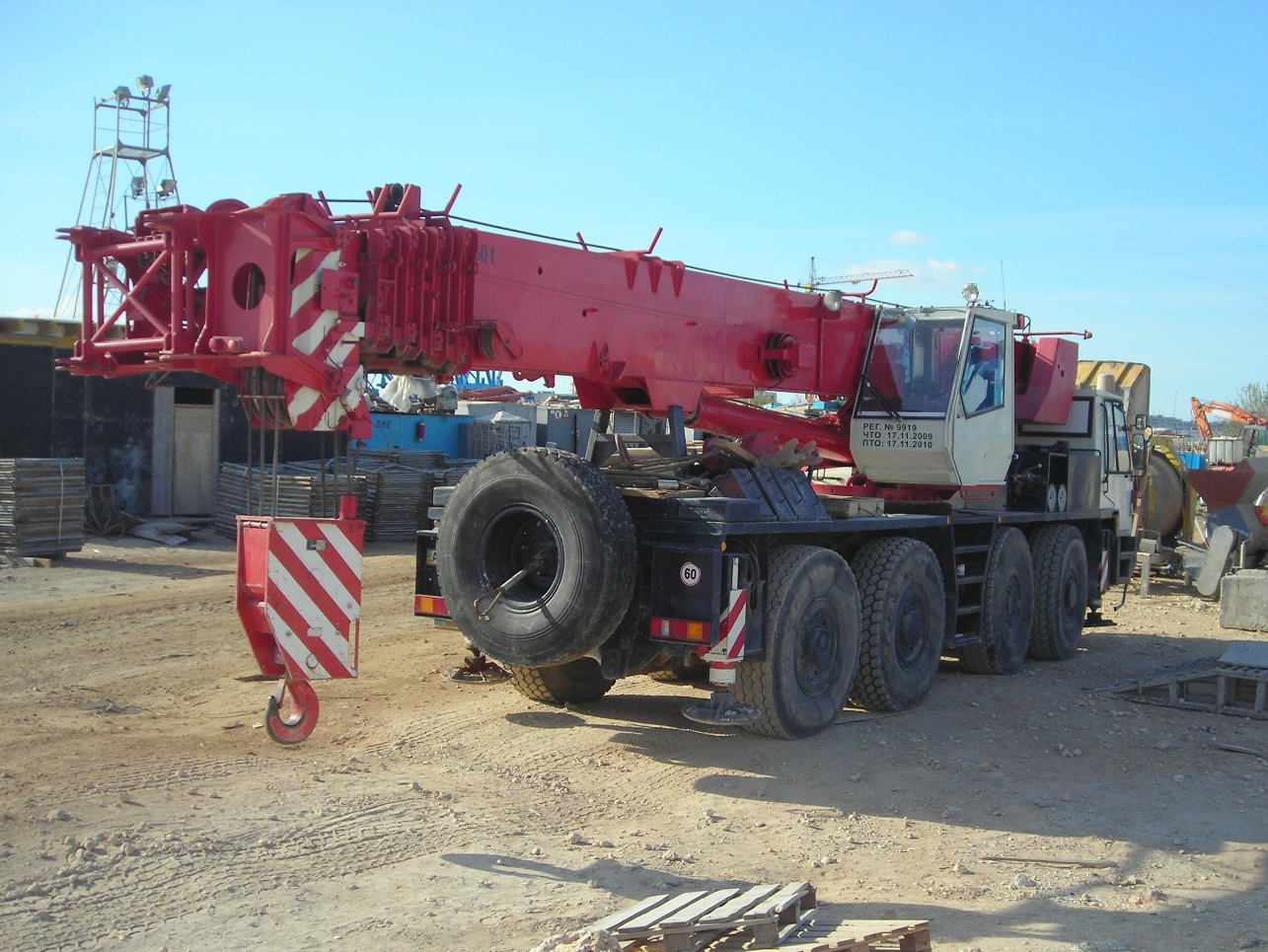 Кран Terex PPM ATT 680. Севастополь
