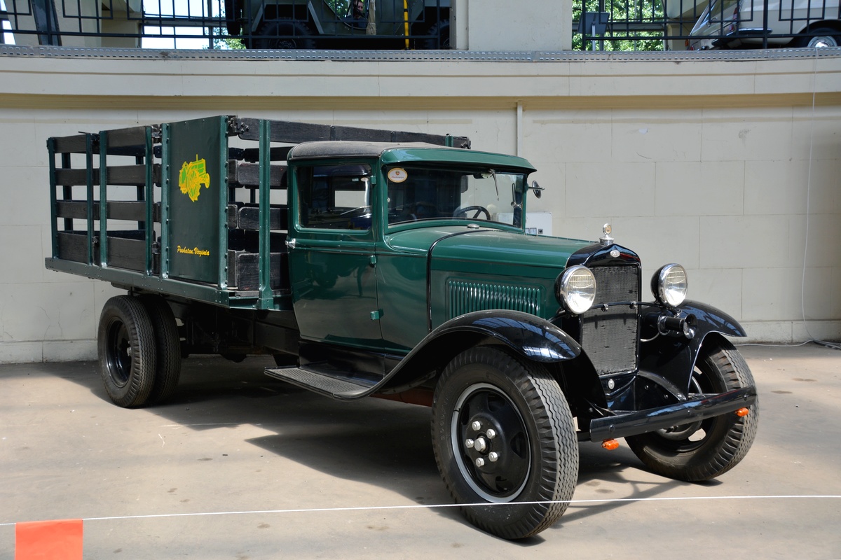 Грузовой автомобиль FORD-AA. Москва, ВДНХ, павильон "Космос"