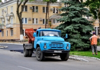 Асфальторазогреватель на шасси Зил-130*. Приднестровье, Тирасполь, улица 25 Октября