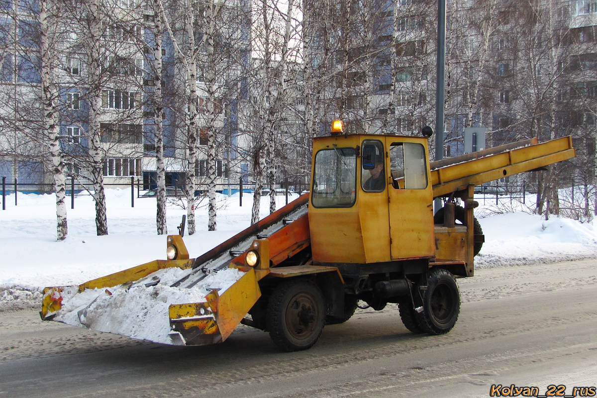 Снегопогрузчик КО-206А #9468 МС 22. Алтайский край, Барнаул, улица Попова