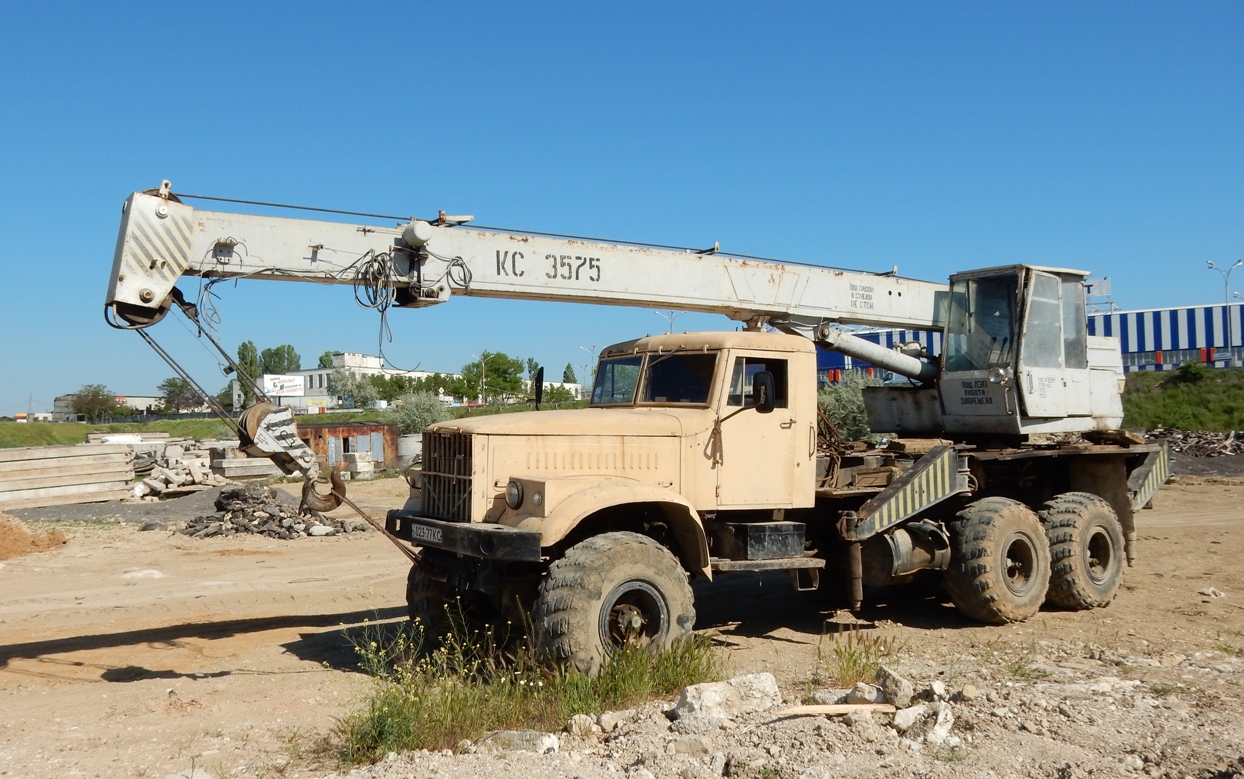 Кран КС-3575А-1 на шасси КрАЗ-255Б1 #02377 КС. Севастополь