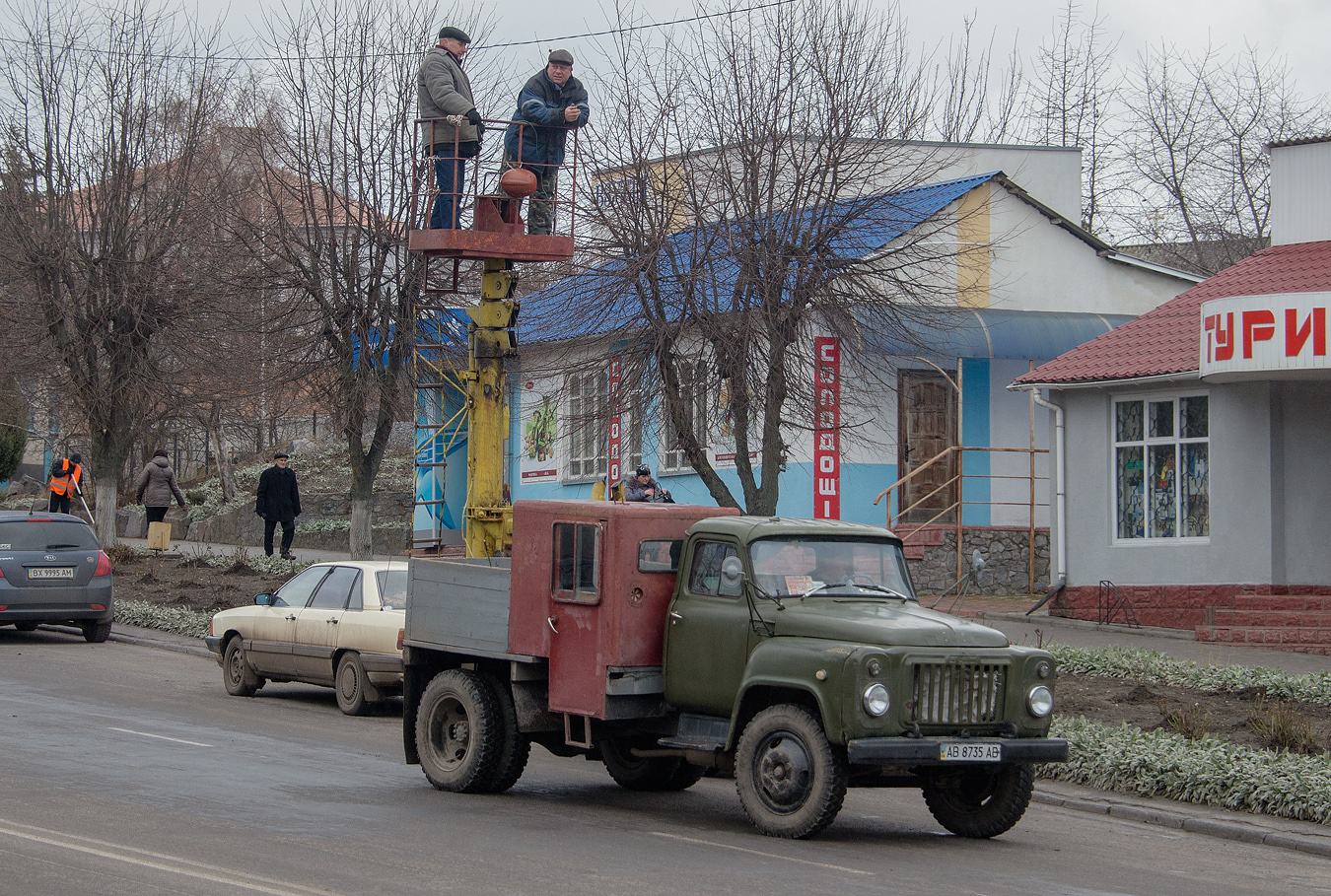 Автоподъёмник ТВГ-15Н #АВ 8735 АВ на шасси ГАЗ-52-04. Винницкая область, г. Хмельник, просп. Свободы