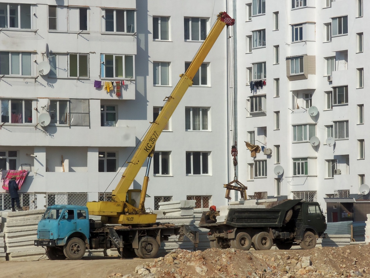 Кран КС-3577 на шасси МАЗ-5334 #2666 НМ 90. Севастополь
