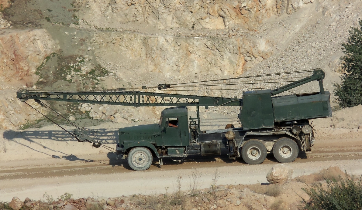 Кран КС-4561А на шасси КрАЗ-257К1. Севастополь