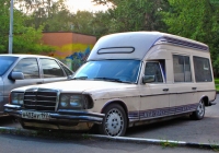 Mercedes-Benz 220D BINZ Notarztwagen #Н 403 НУ 197. Москва, 16-я Парковая улица