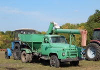 Автозагрузчик сеялок АС-2УМ на шасси ГАЗ-52-04 . Белгородская область, Новооскольский район, х. Фироновка