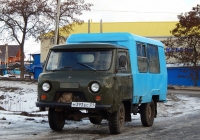 Вахтовый автобус Т12.02 "Кубанец" на шасси УАЗ-3303.01  #М 393 ЕС 31. Белгородская область, г. Бирюч, Красная улица
