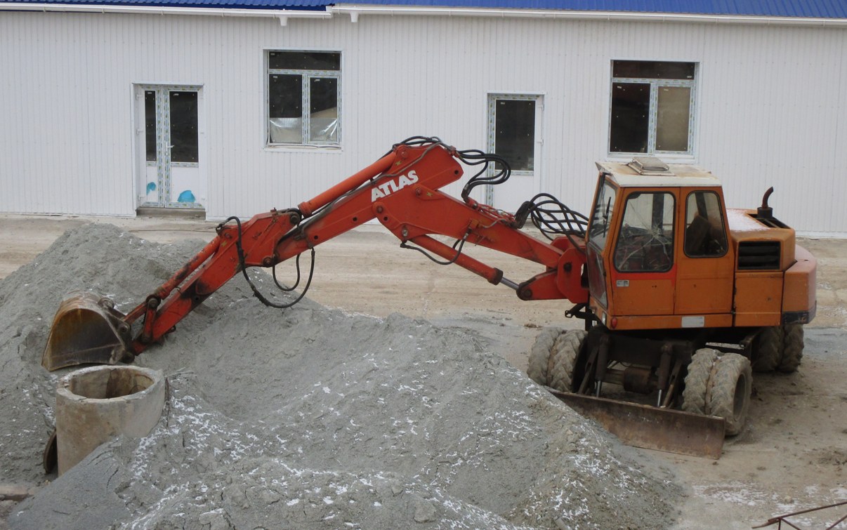 Экскаватор Atlas 1204. Севастополь