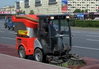 Коммунальная машина Hako Citymaster 1200. Санкт-Петербург, площадь Победы