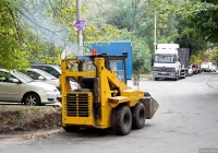 Погрузчик  ZTS UNC-060. Киев, Голосеевская улица