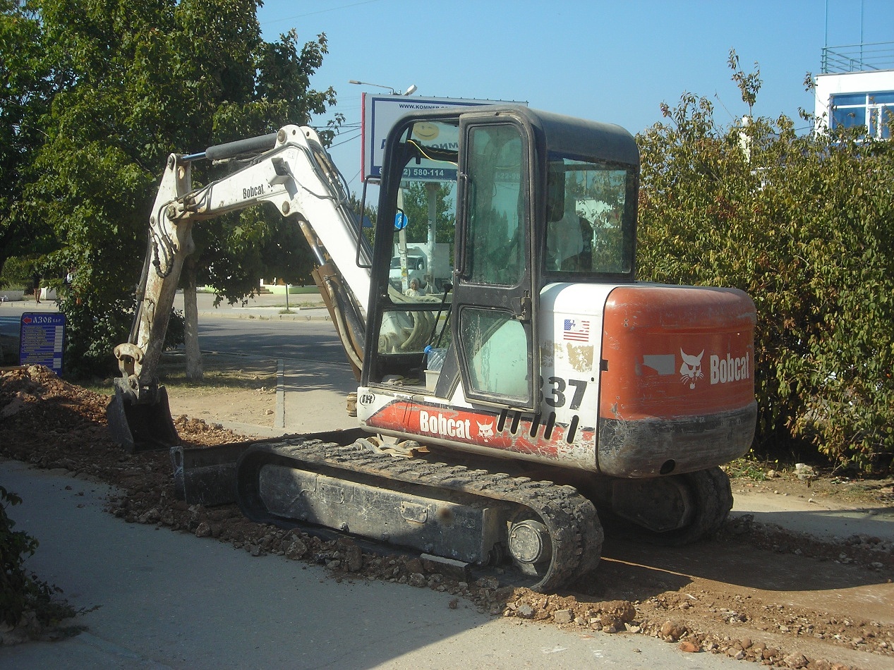 Экскаватор Bobcat 337. Севастополь