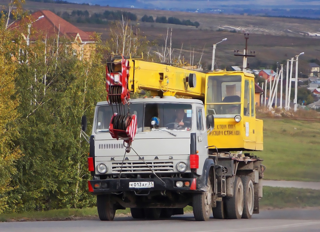 Автокран КС-4572 на шасси КамАЗ-53213 # К 013 АУ 31. Белгородская область, г. Алексеевка, Острогожский переулок