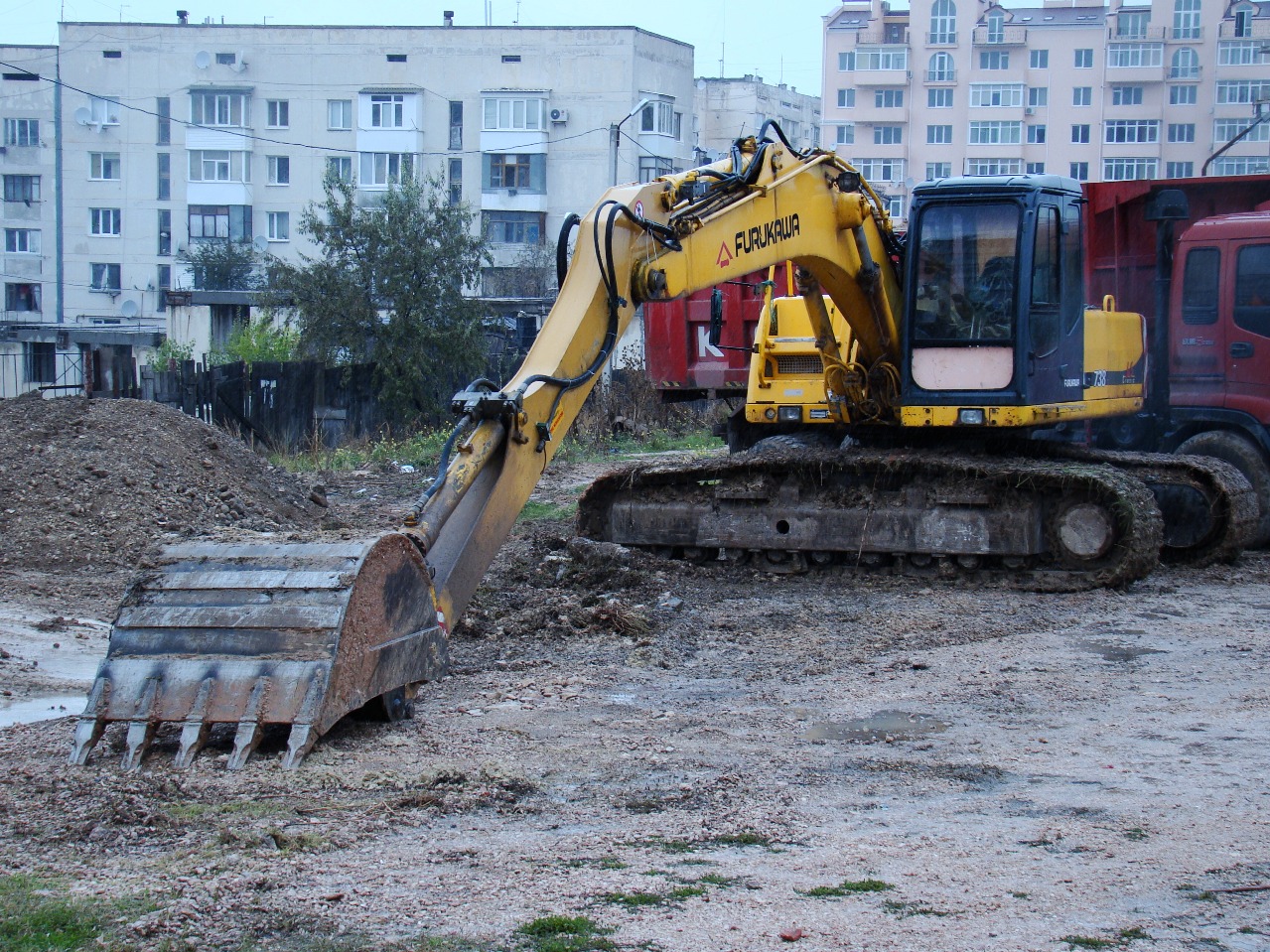 Экскаватор Furukawa 738 LS Tronic. Севастополь