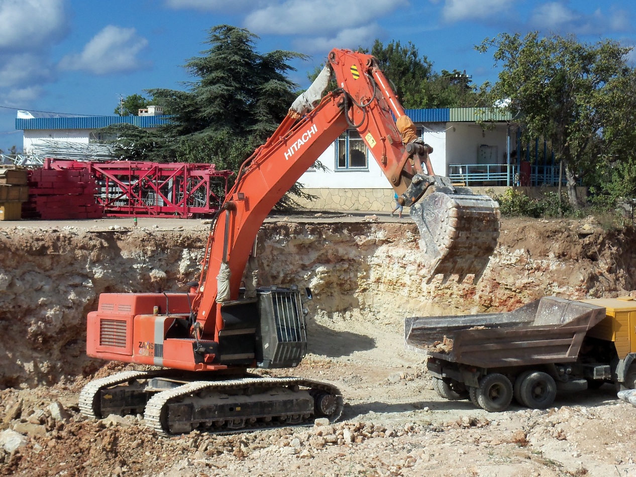 Экскаватор Hitachi Zaxis 450LC. Севастополь
