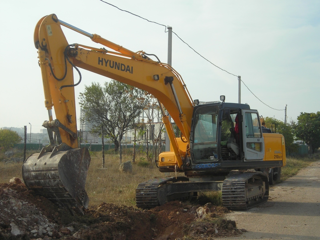 Экскаватор Hyundai Robex 210LC-7. Севастополь