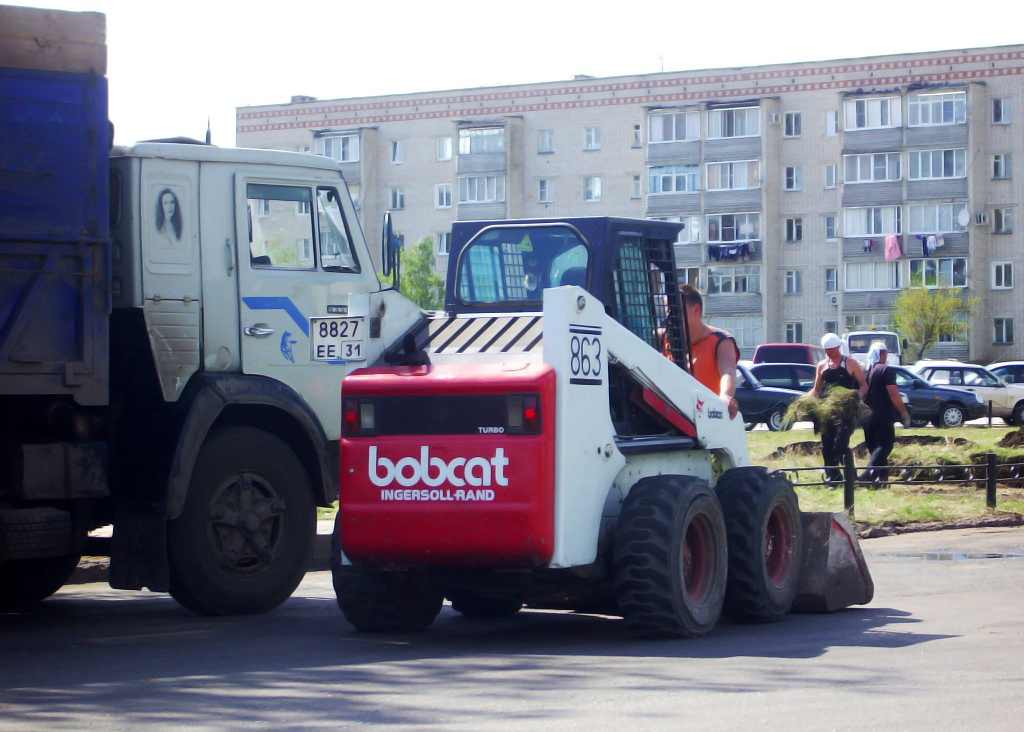 Минипогрузчик  BobCat 863 #8827 ЕЕ 31. Белгородская область, г. Алексеевка, улица Фрунзе