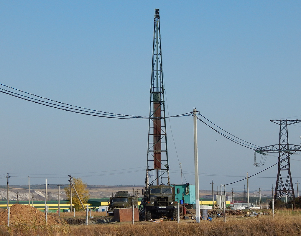 Бурильная установка на шасси КрАЗ-255Б1 # Н 121 КМ 31. Белгородская область, г. Валуйки, улица Суржикова