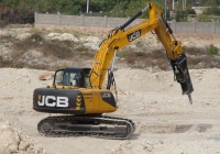 Экскаватор JCB JS220LC с гидромолотом. Севастополь