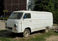 Автомобиль ЕрАЗ-762В #Р 588 ОС 61, используемый в качестве торгового ларька. Ростов-на-Дону, проспект Космонавтов
