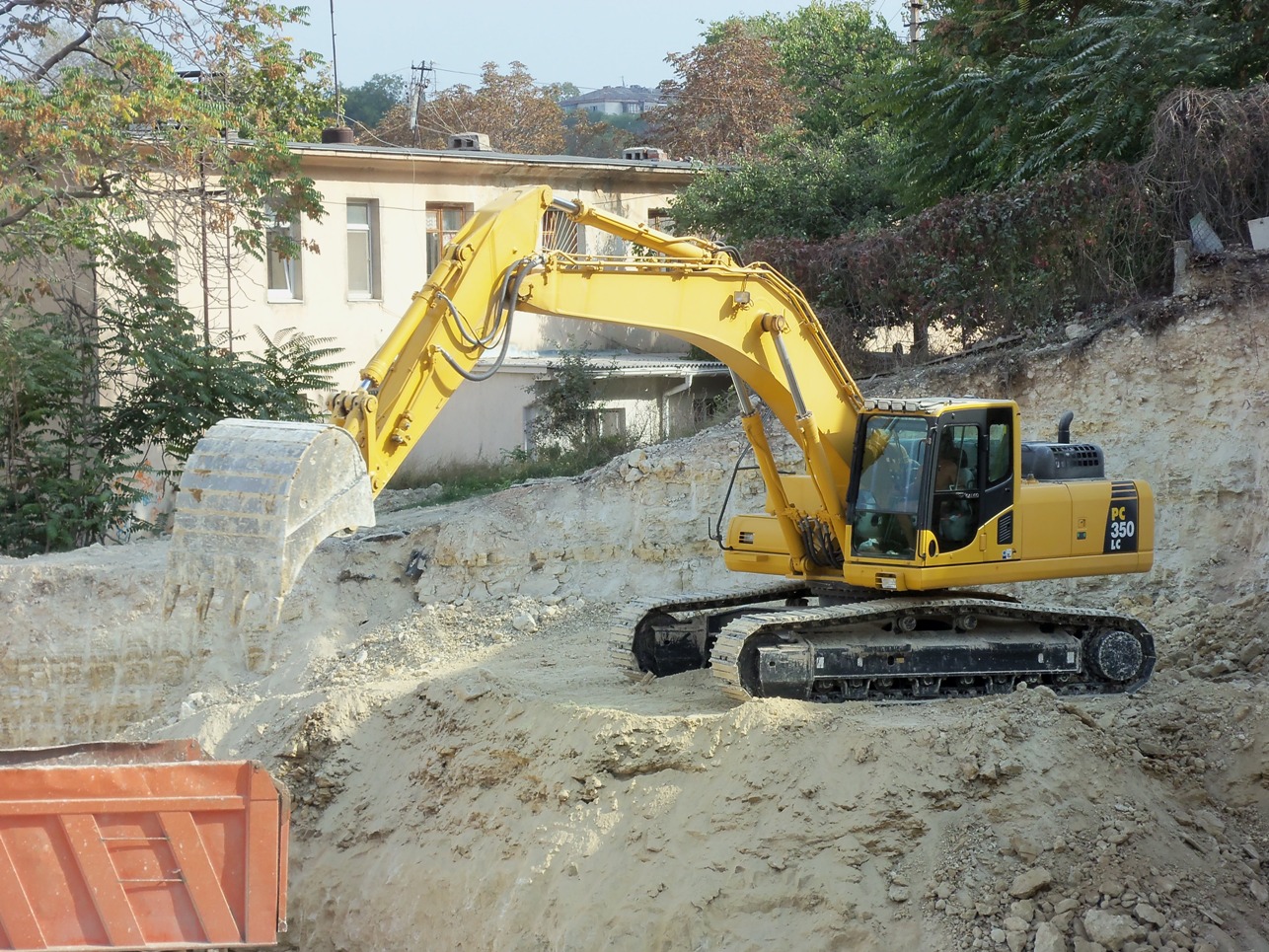 Экскаватор Komatsu PC350LC. Севастополь