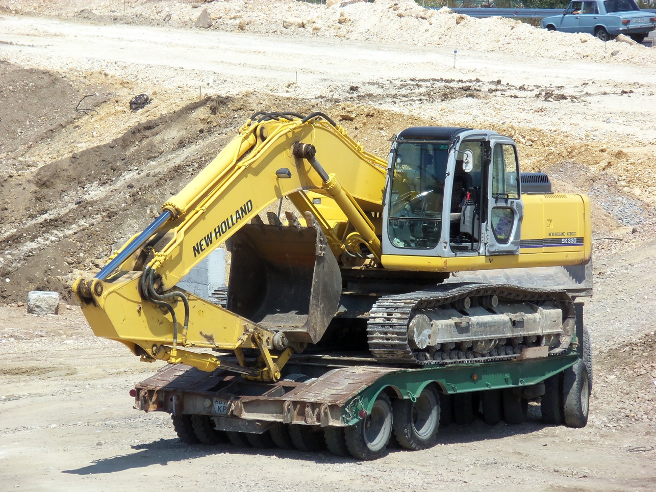 Экскаватор New Holland Kobelco SK330. Севастополь