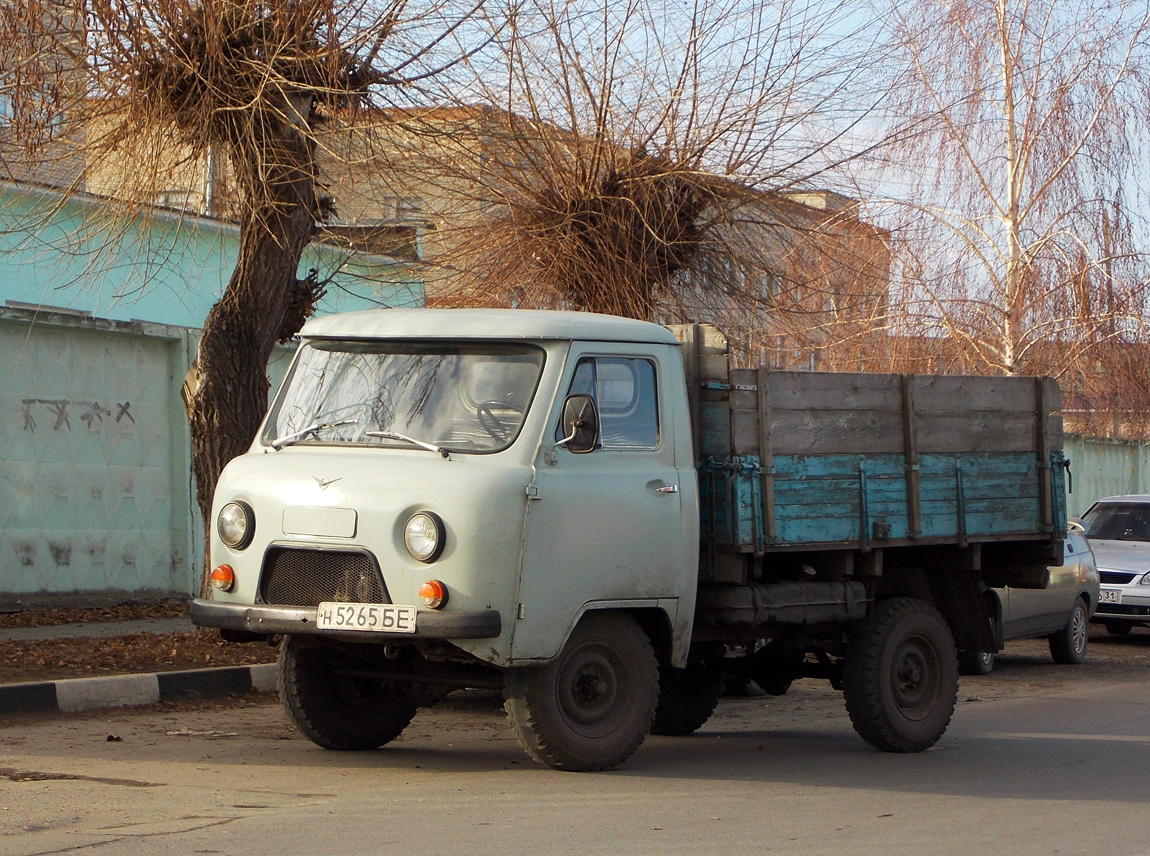 Автомобиль УАЗ-3303 #н 5265 БЕ. Белгородская область, г. Алексеевка, улица Некрасова