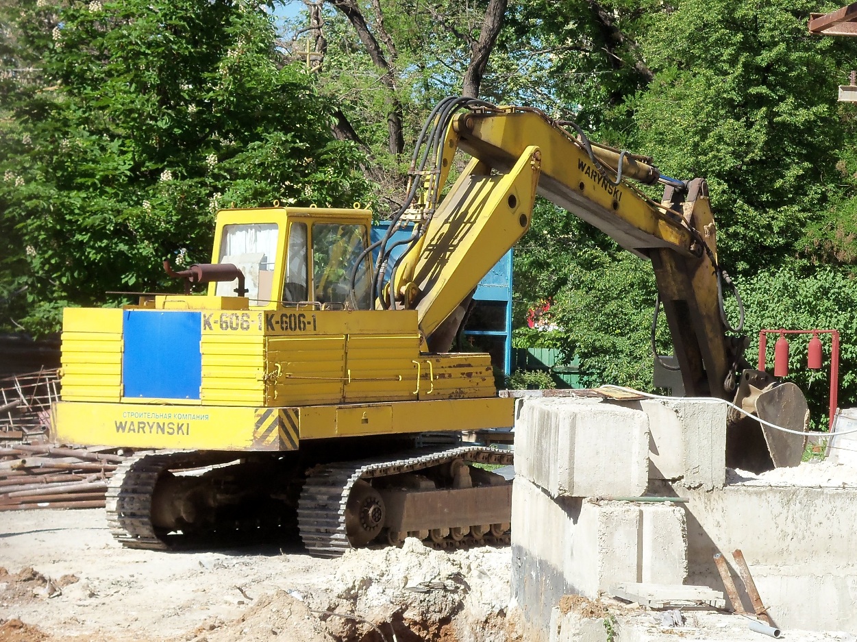 Экскаватор Warynski K-606-1. Крым, Симферополь