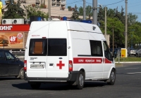 Скорая медицинская помощь (АСМП) класса В на базе автомобиля Ford Transit 300 #В 645 ТТ 178. Санкт-Петербург, площадь Конституции