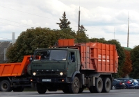 Мусоровоз МКМ-45 на шасси КамАЗ-55111 #Р 803 УТ 36. Воронежская область, г. Острогожск, улица Карла Маркса