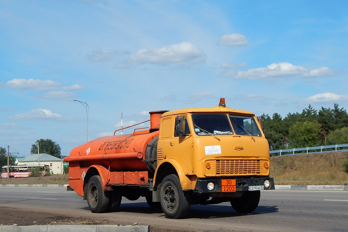 Автотопливозаправщик ТЗА-7,5-5334 на шасси МАЗ-5334 #С 319 НЕ 31. Белгородская область, Старооскольский район, с. Незнамово