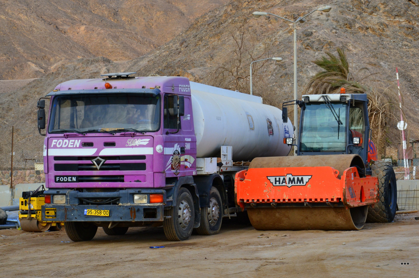 Каток Hamm 3516 и автоцистена на шасси Foden Alpha 3000  #95-358-00. Израиль, Эйлат 