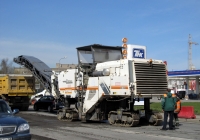 Дорожная фреза Wirtgen W 2100. Санкт-Петербург, Кубинская улица
