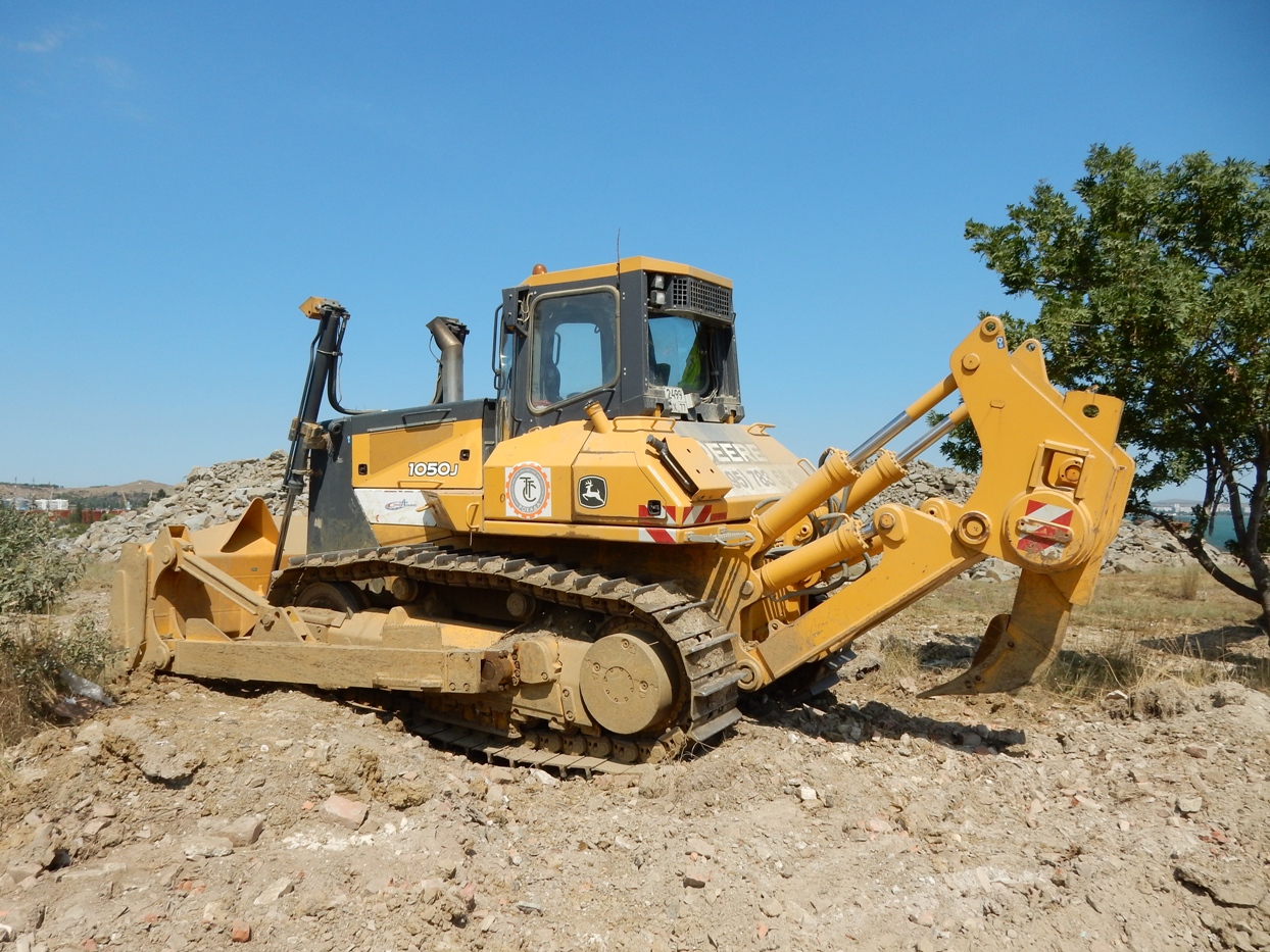 Бульдозер-рыхлитель John Deere 1050J #2499 ВХ 77. Крым, Керчь
