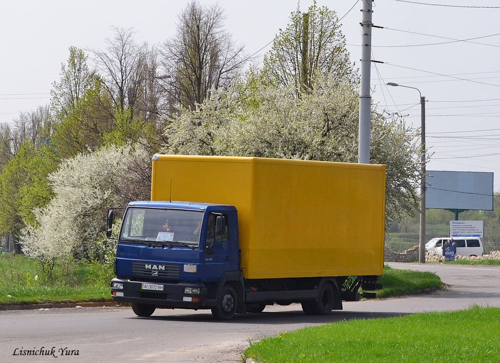 Фургон на шасси MAN LE 8.180 #АС 3072 ВН. Украина, г. Луцк, Львовская улица