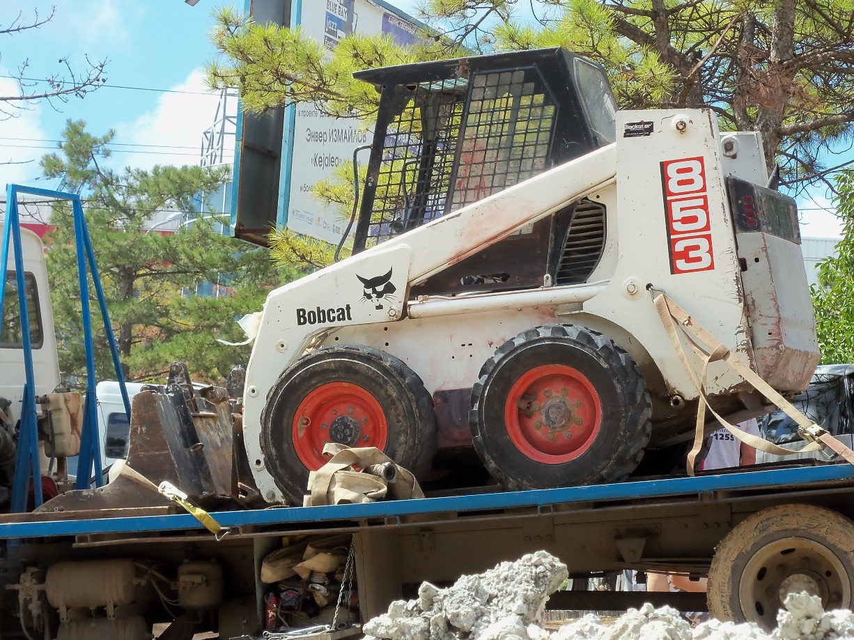 Погрузчик Bobcat 853. Севастополь