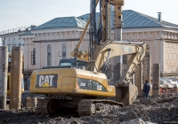 Экскаватор Caterpillar 320D #56280 АА. Киев, Почтовая площадь