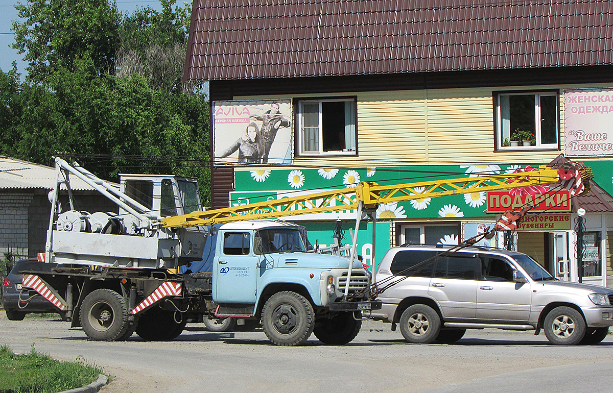 Автокран КС-2568 на шасси ЗИЛ-431410 #У 549 КЕ 22. Алтайский край, Змеиногорск, улица Пугачёва