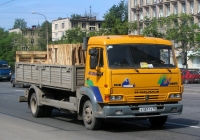 Бортовой грузовик КамАЗ-4308 #Е 481 РА 98. Санкт-Петербург, Ленинский проспект