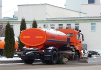 Комбинированная уборочная машина КО-806 на шасси КамАЗ-43253 #Н 124 НМ 31. Белгородская область, г. Алексеевка, улица Фрунзе