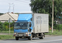 Фургон на шасси Hino Ranger #Х 189 РО 54. Новосибирск, улица Одоевского