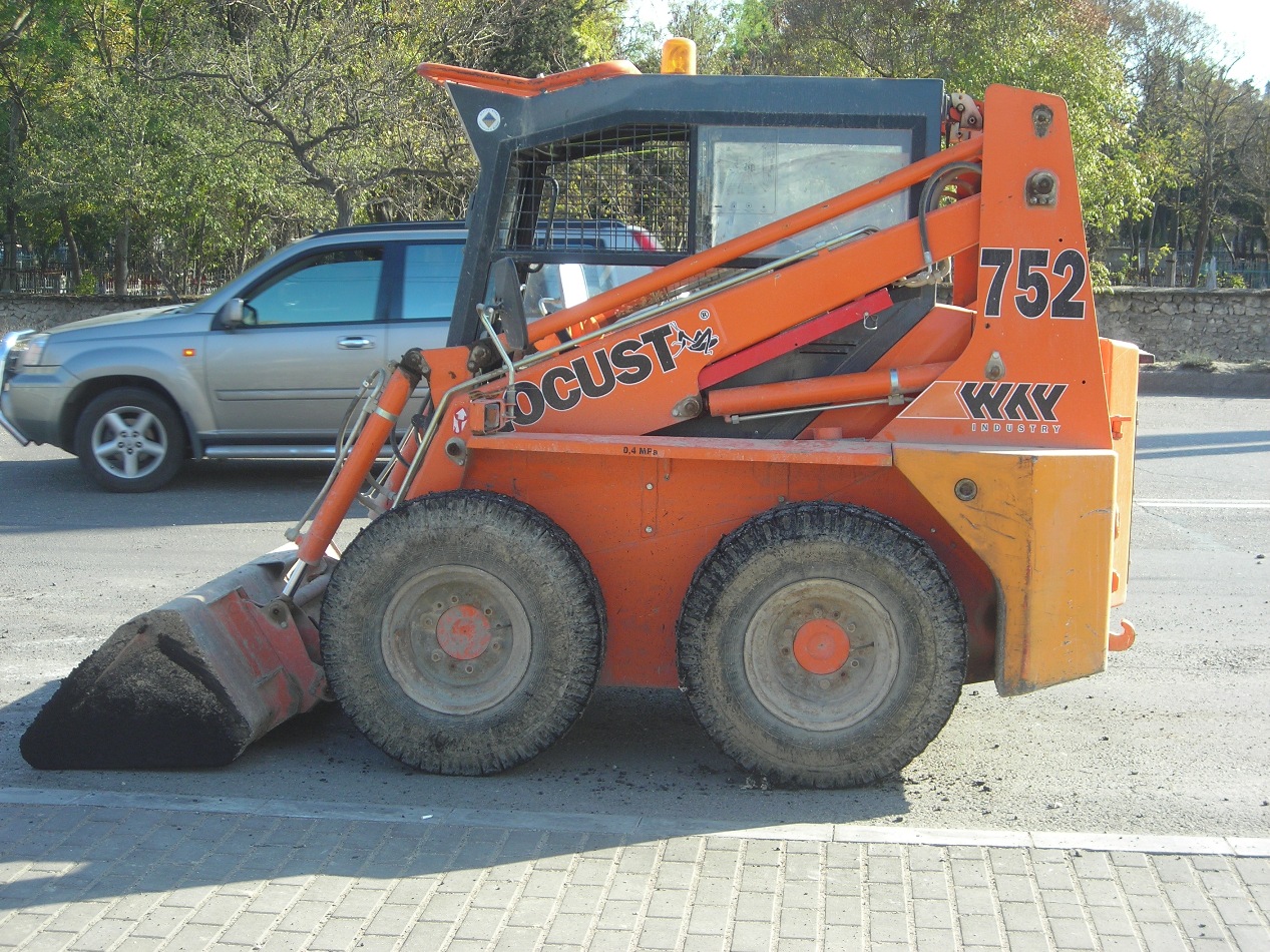 Погрузчик Locust L 752 #Т 5011 КМ. Севастополь